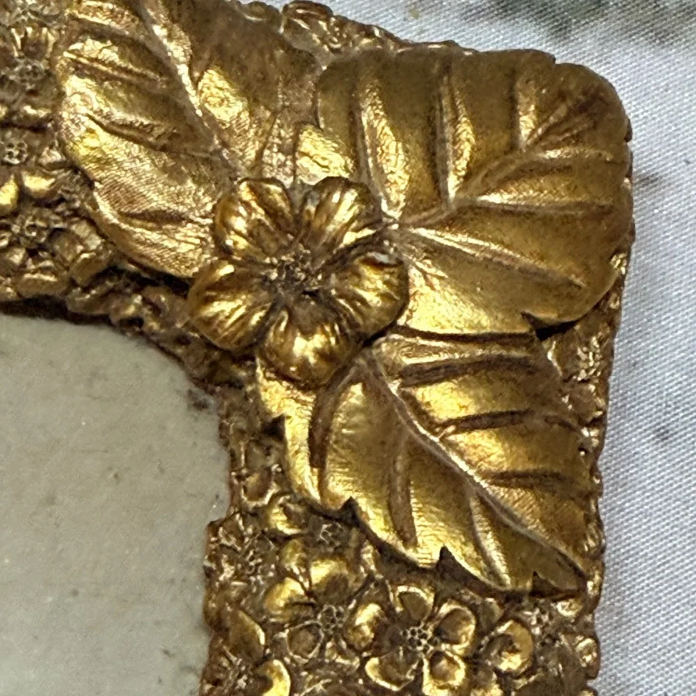 Vintage floral Gold‎ Decorative Picture Frame